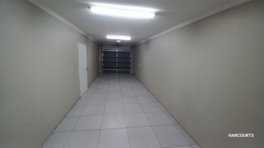 To Let 3 Bedroom Property for Rent in Zeekoevlei Western Cape